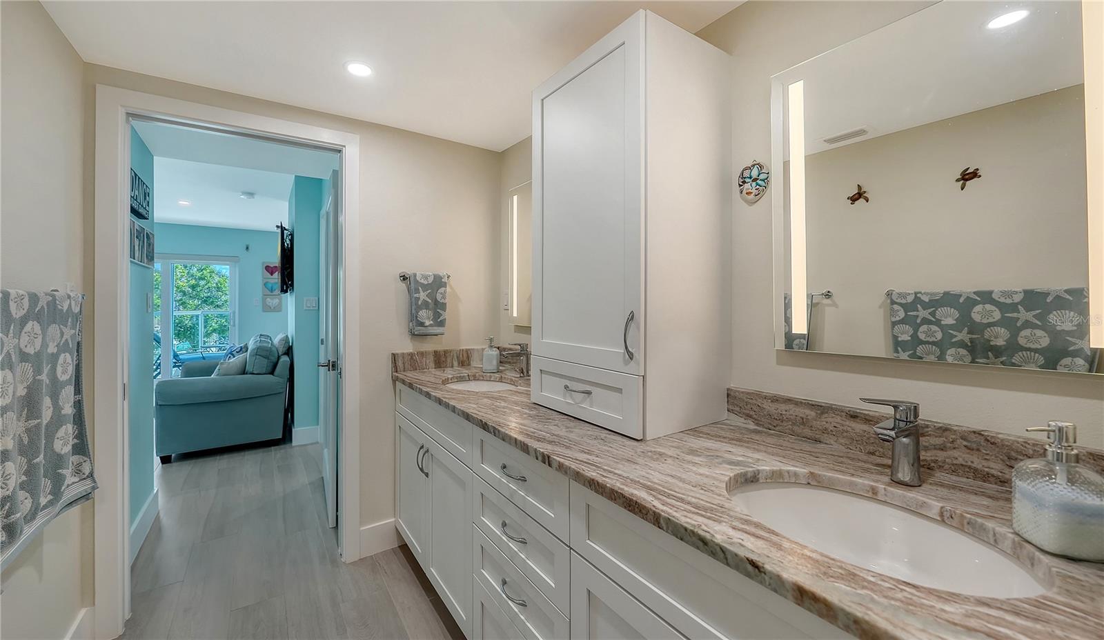 1000 LONGBOAT CLUB RD #402, LONGBOAT KEY, FL, 34228