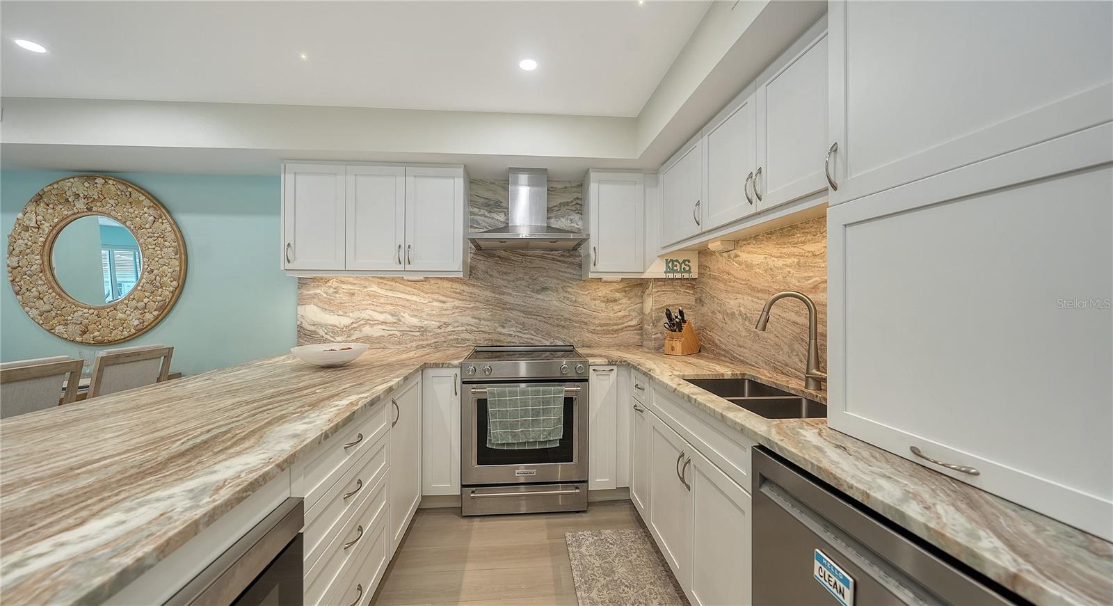 1000 LONGBOAT CLUB RD #402, LONGBOAT KEY, FL, 34228