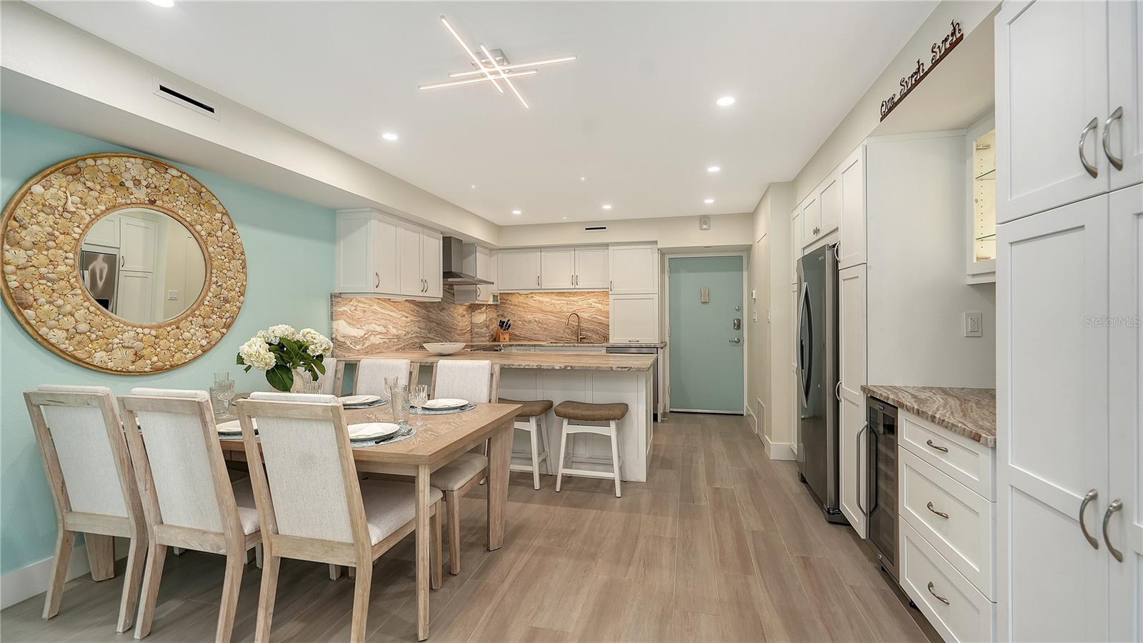 1000 LONGBOAT CLUB RD #402, LONGBOAT KEY, FL, 34228