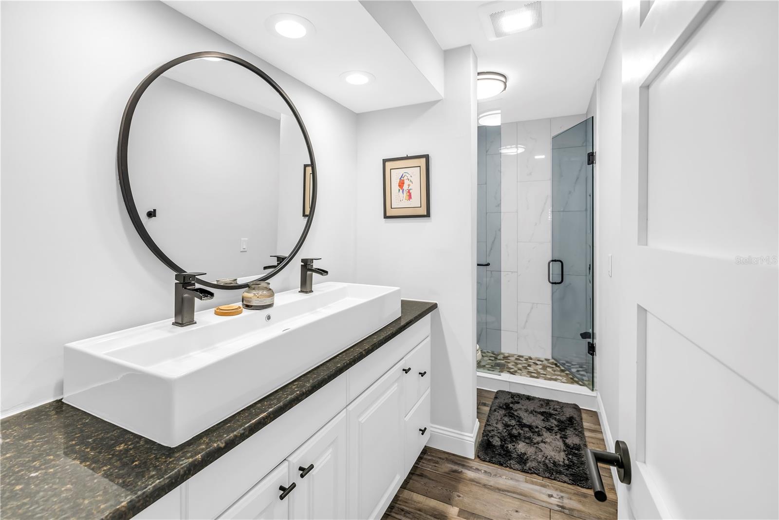 196 1ST ST W, TIERRA VERDE, FL, 33715