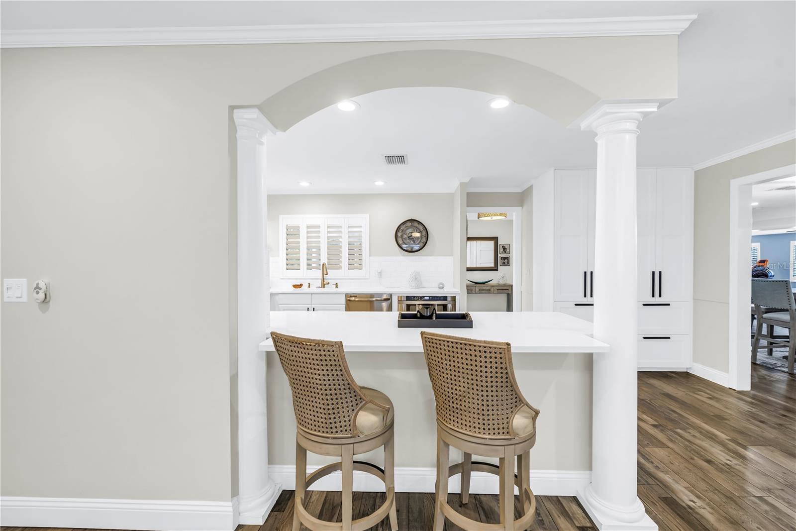 196 1ST ST W, TIERRA VERDE, FL, 33715