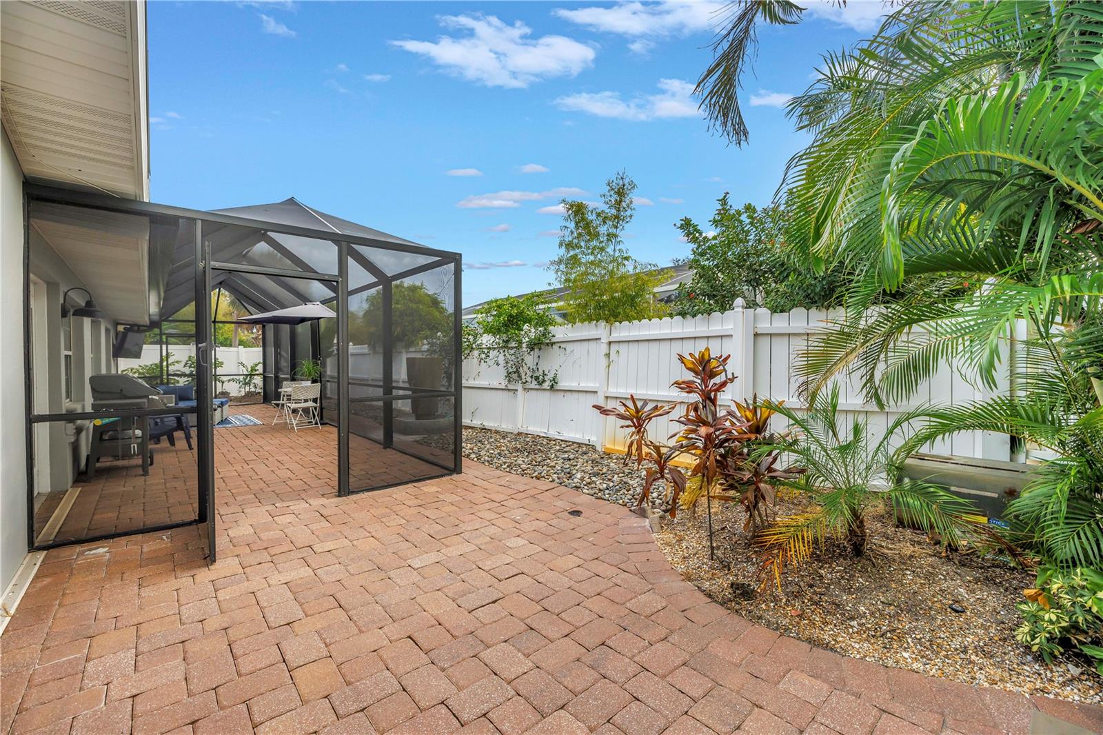 196 1ST ST W, TIERRA VERDE, FL, 33715