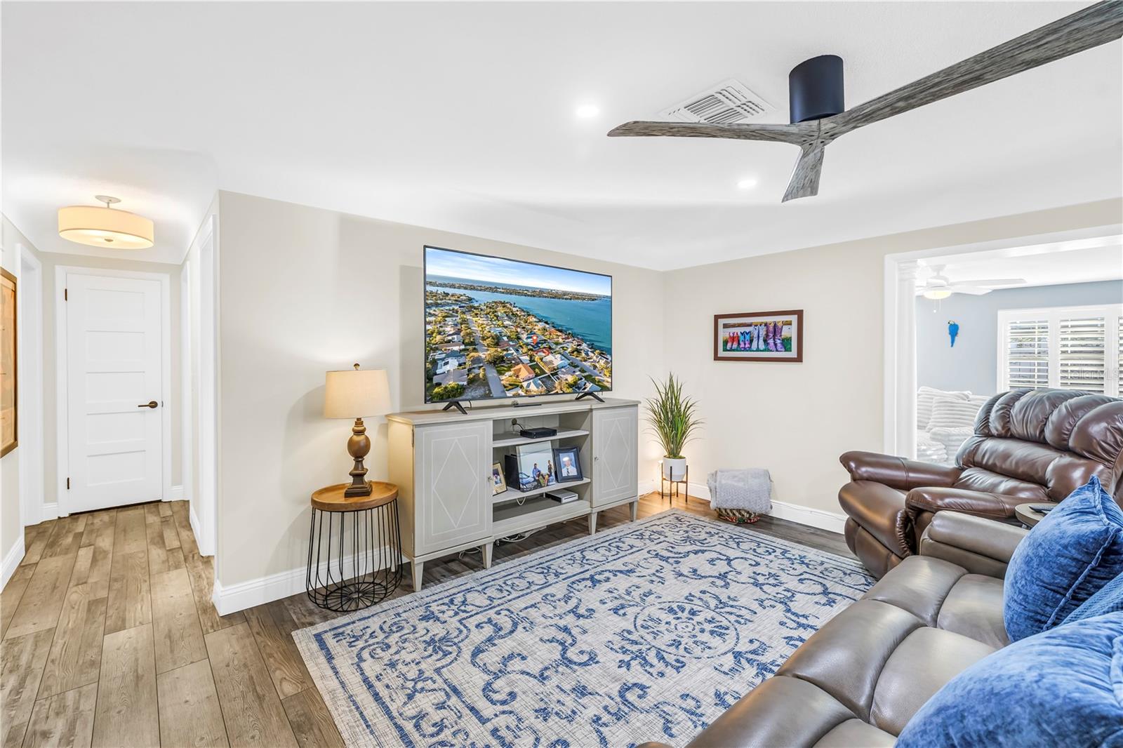 196 1ST ST W, TIERRA VERDE, FL, 33715