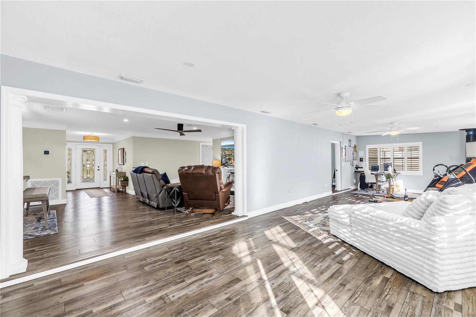 196 1ST ST W, TIERRA VERDE, FL, 33715