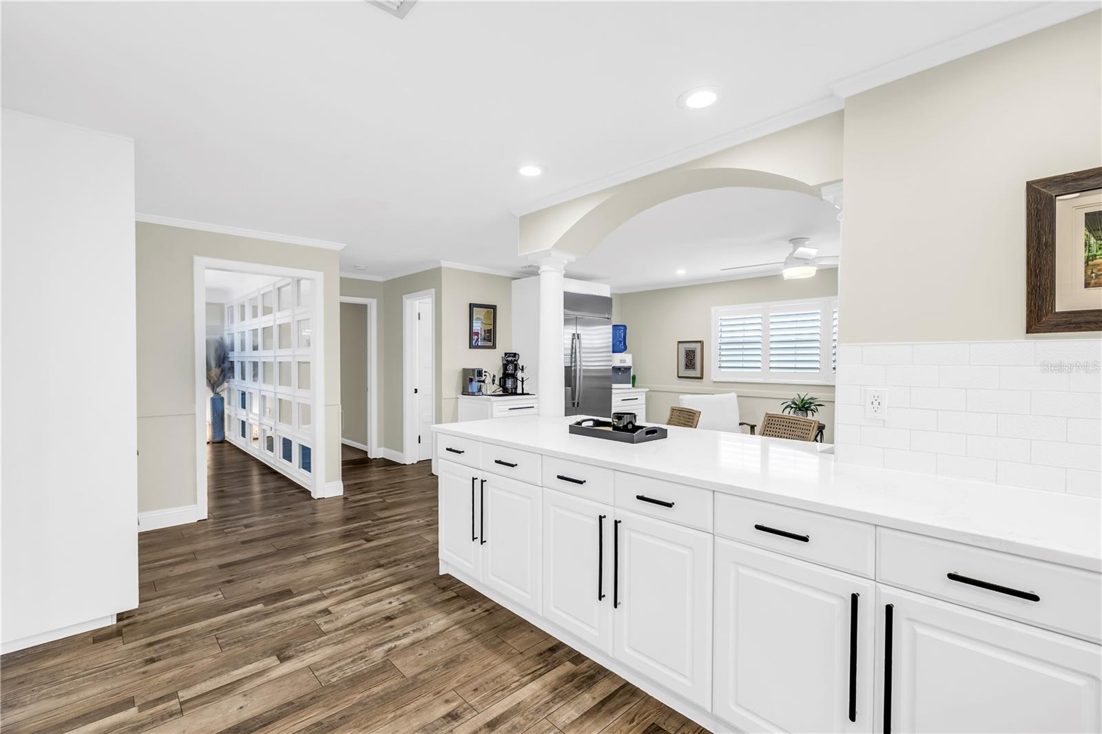 196 1ST ST W, TIERRA VERDE, FL, 33715