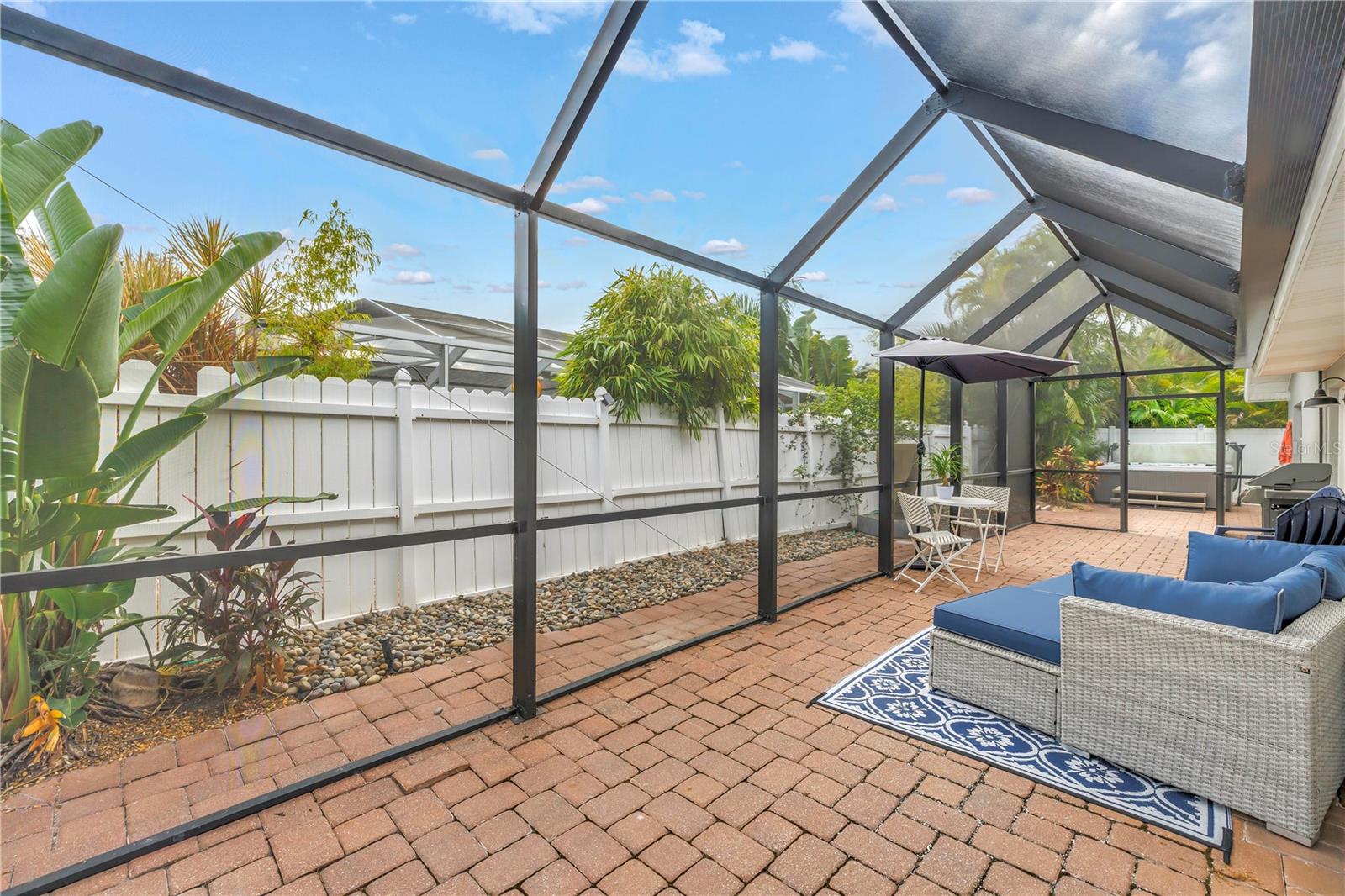 196 1ST ST W, TIERRA VERDE, FL, 33715