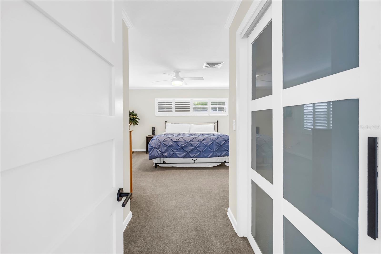 196 1ST ST W, TIERRA VERDE, FL, 33715