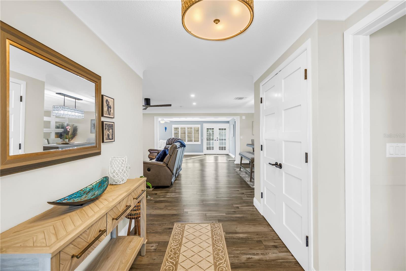 196 1ST ST W, TIERRA VERDE, FL, 33715