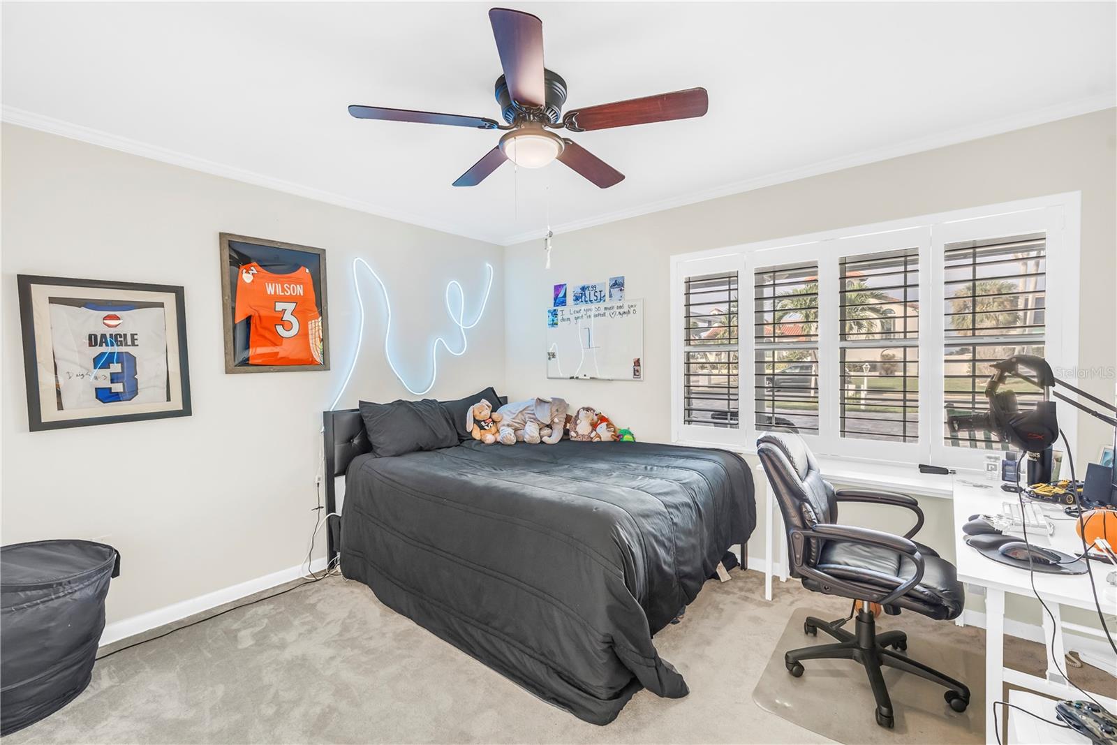 196 1ST ST W, TIERRA VERDE, FL, 33715