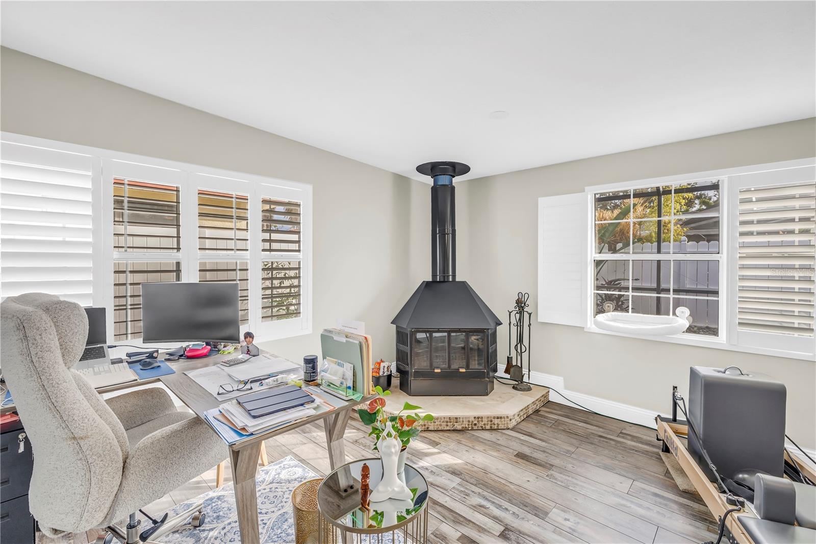 196 1ST ST W, TIERRA VERDE, FL, 33715