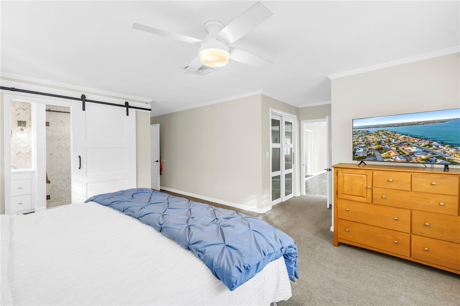 196 1ST ST W, TIERRA VERDE, FL, 33715