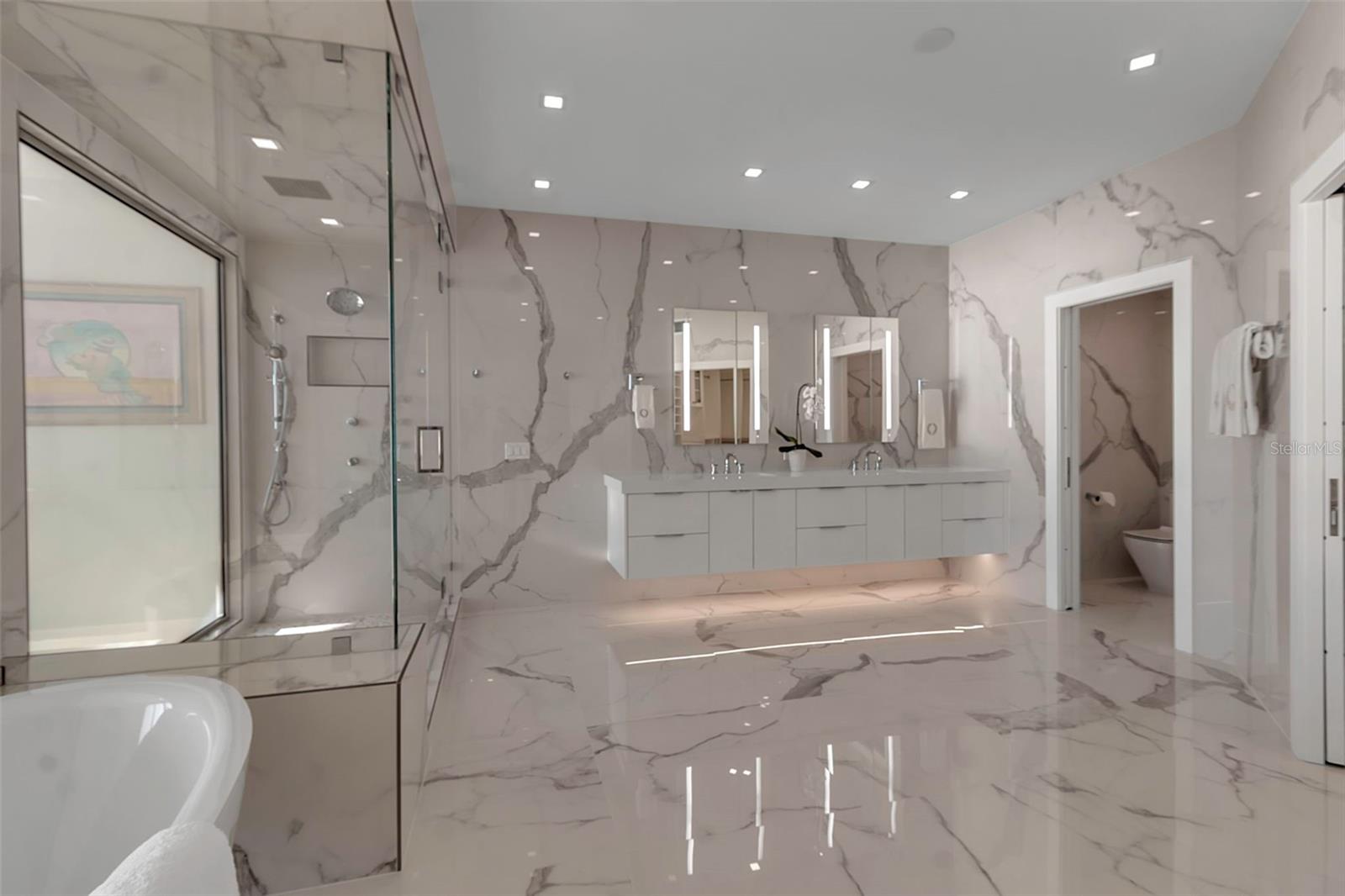 A4670057 Property Photo