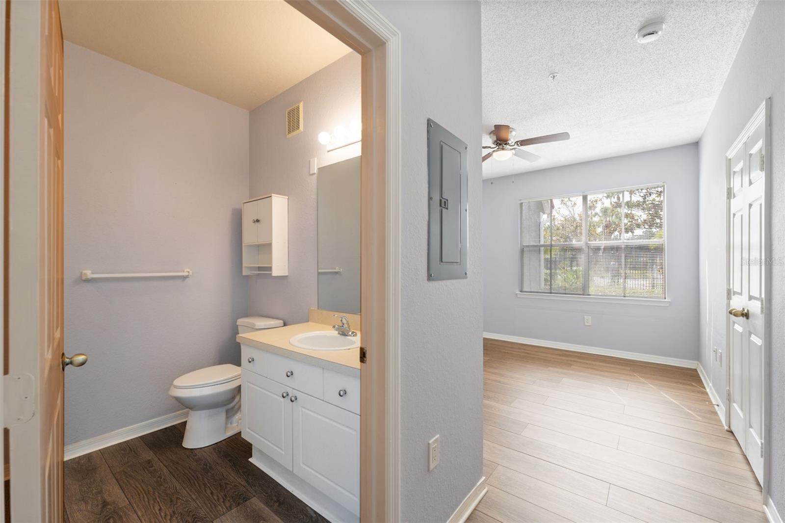 18001 RICHMOND PLACE DR #215, TAMPA, FL, 33647