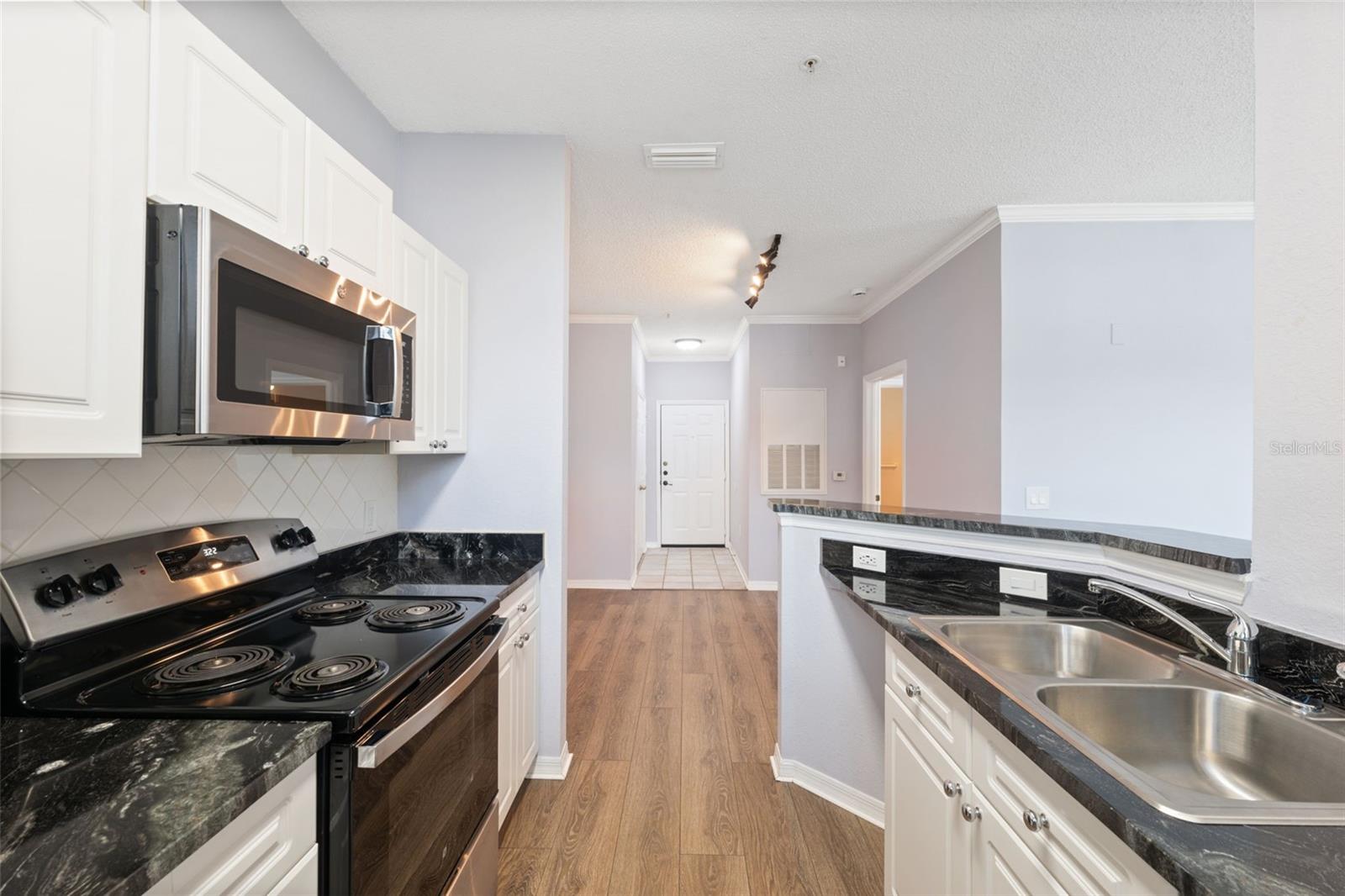 18001 RICHMOND PLACE DR #215, TAMPA, FL, 33647