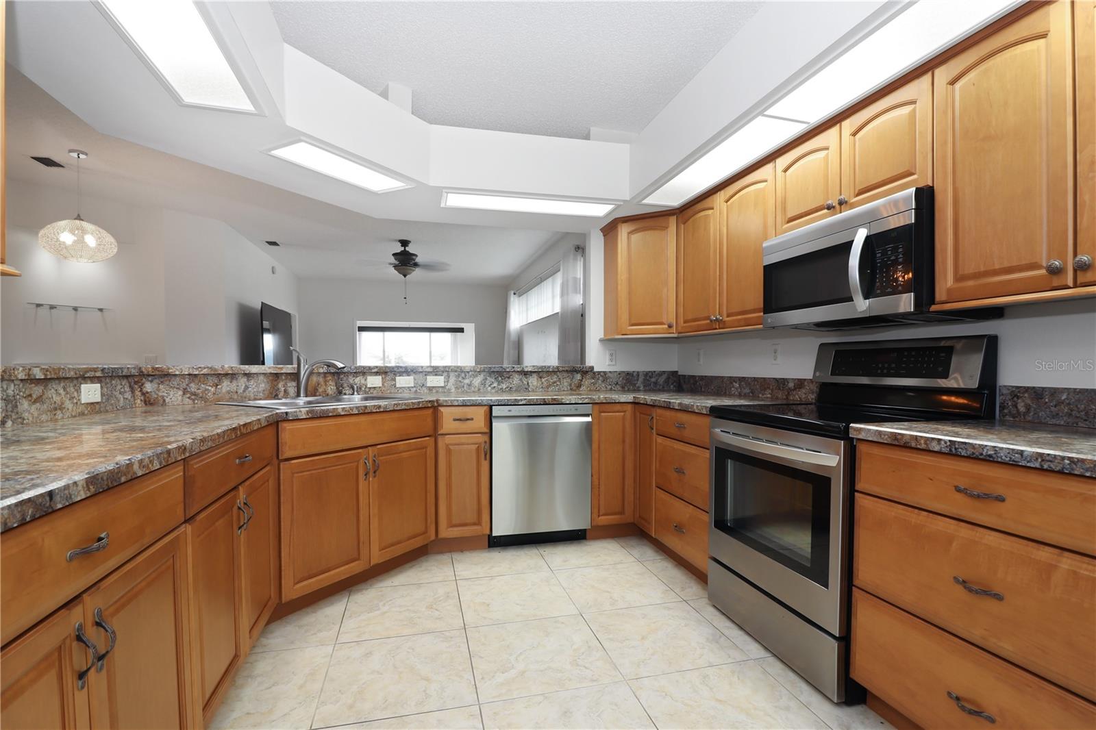 21742 KING JOHN ST, LEESBURG, FL, 34748