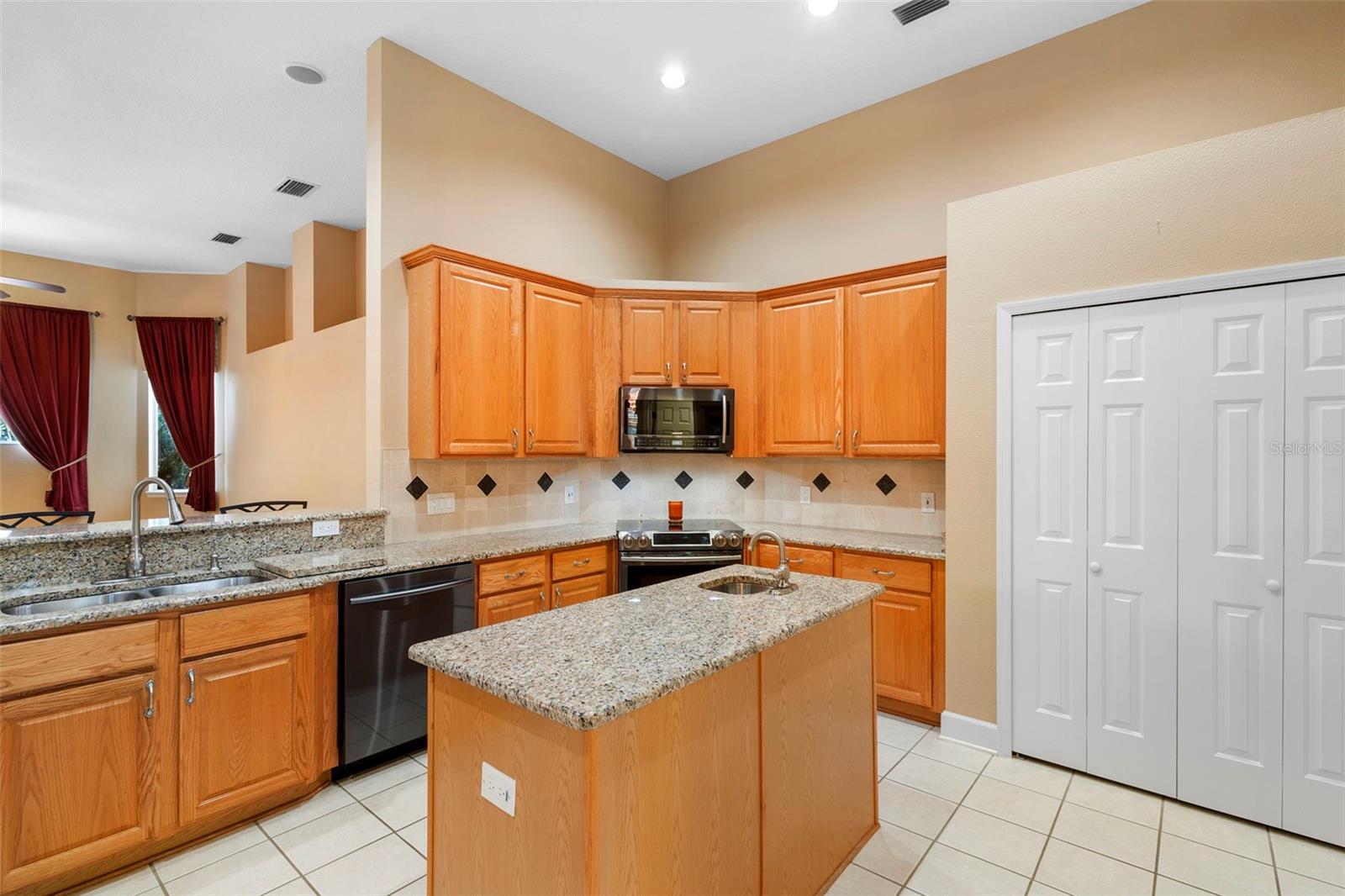 413 HIGHTOWER DR, DEBARY, FL, 32713