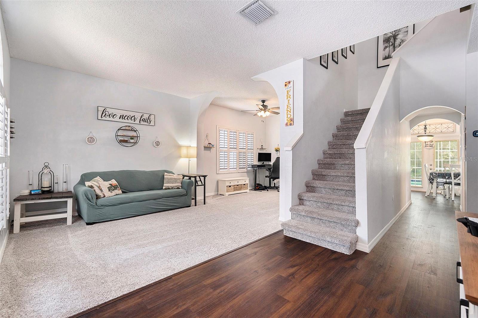 4204 HARBOR LAKE DR, LUTZ, FL, 33558