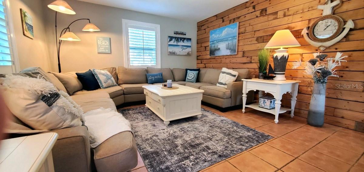 1999 N BETTY LN, CLEARWATER, FL, 33755