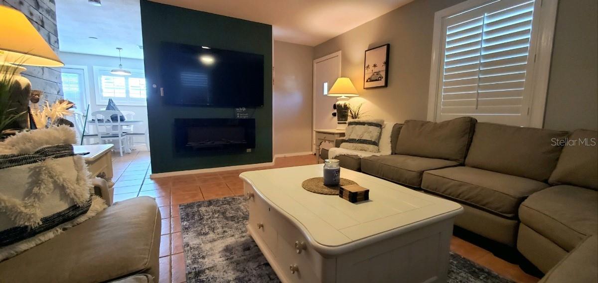 1999 N BETTY LN, CLEARWATER, FL, 33755