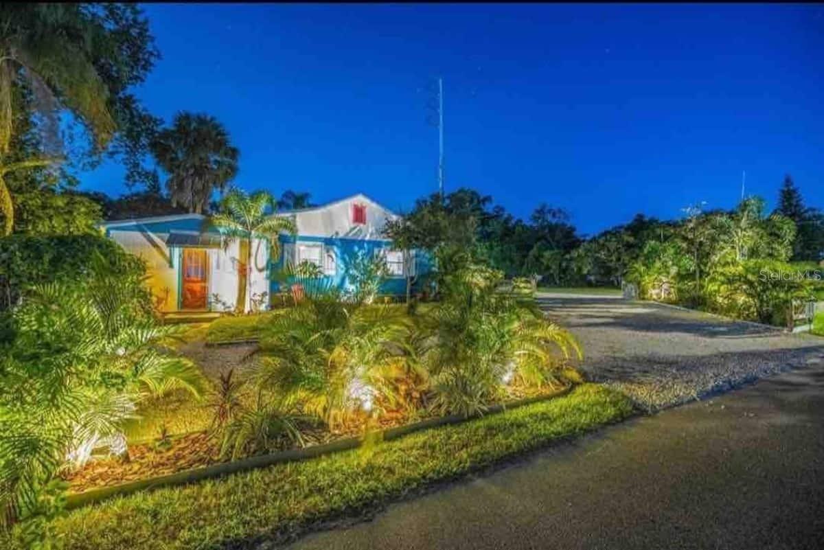 1999 N BETTY LN, CLEARWATER, FL, 33755