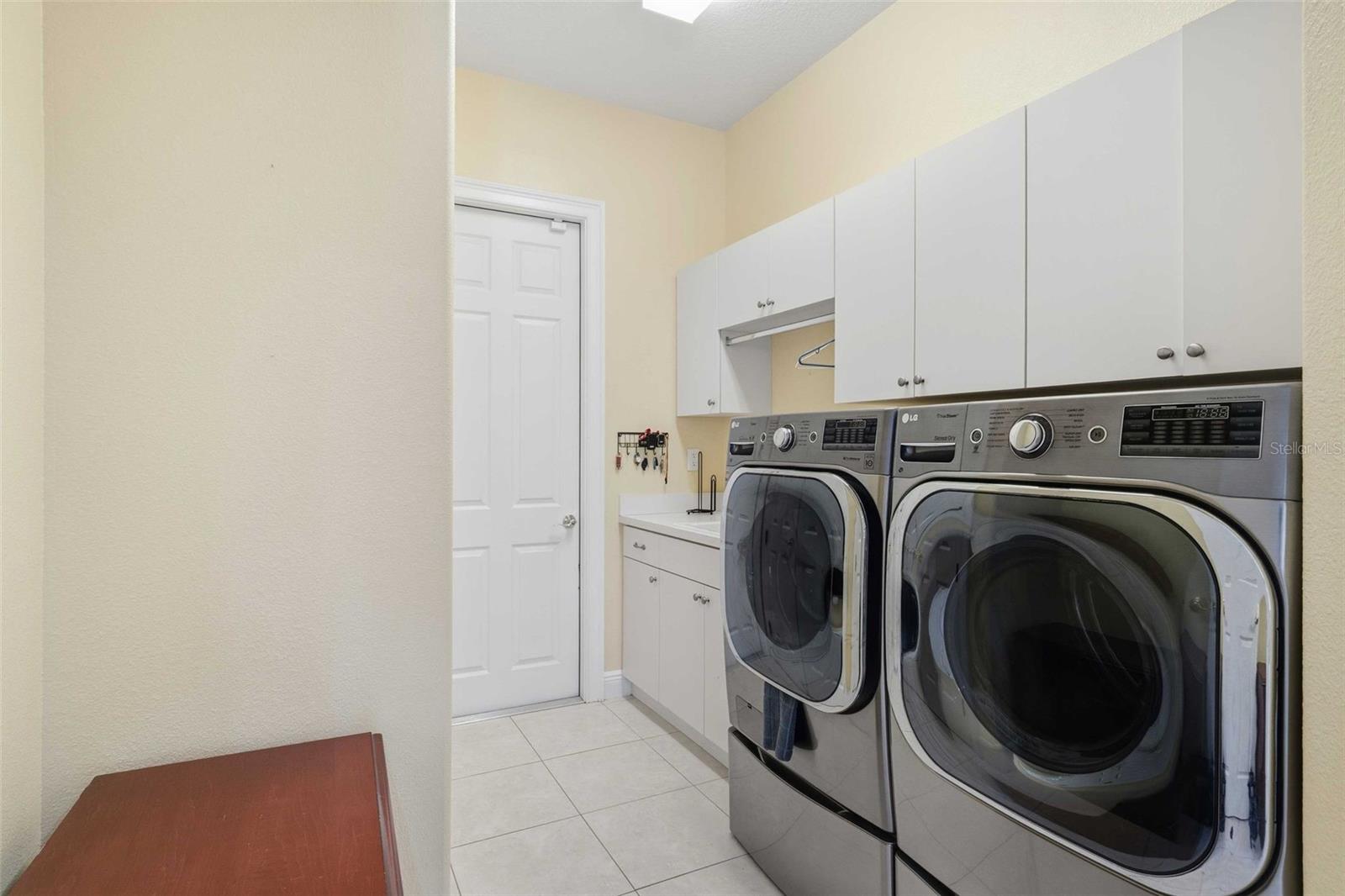 8426 CHARLESTON DR, WEEKI WACHEE, FL, 34613