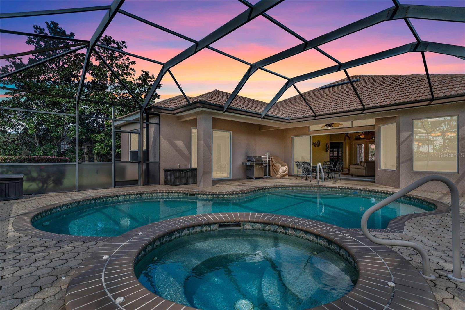 8426 CHARLESTON DR, WEEKI WACHEE, FL, 34613