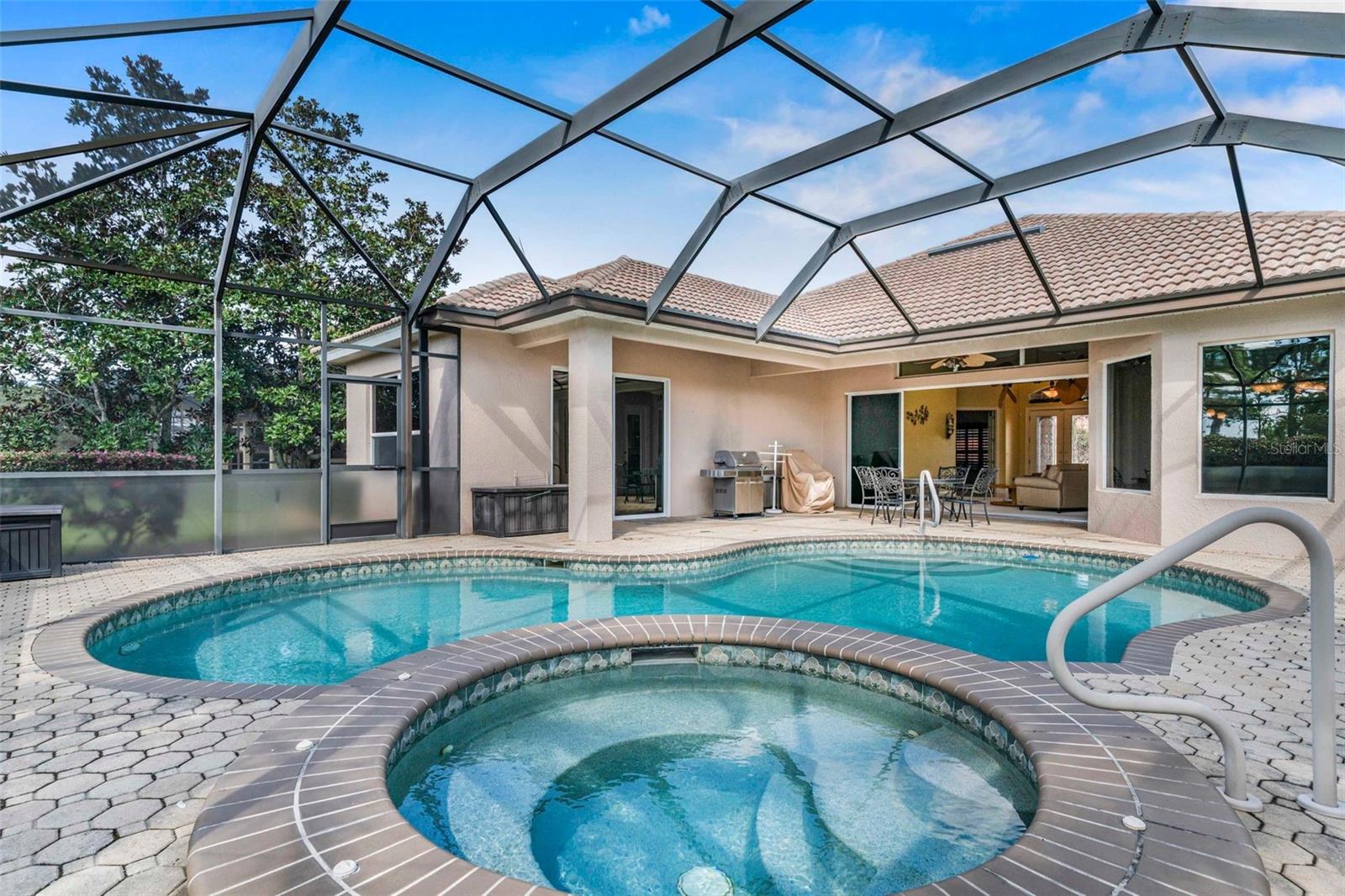 8426 CHARLESTON DR, WEEKI WACHEE, FL, 34613