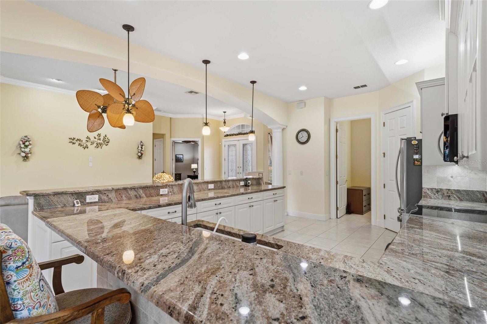 8426 CHARLESTON DR, WEEKI WACHEE, FL, 34613