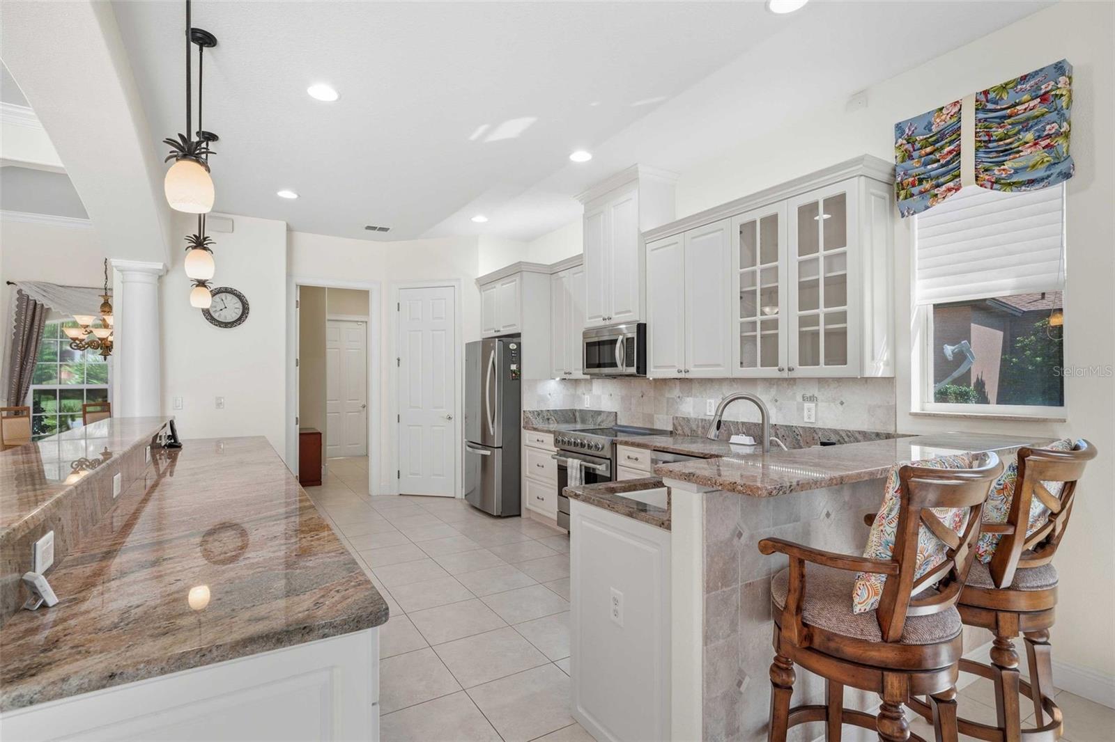 8426 CHARLESTON DR, WEEKI WACHEE, FL, 34613