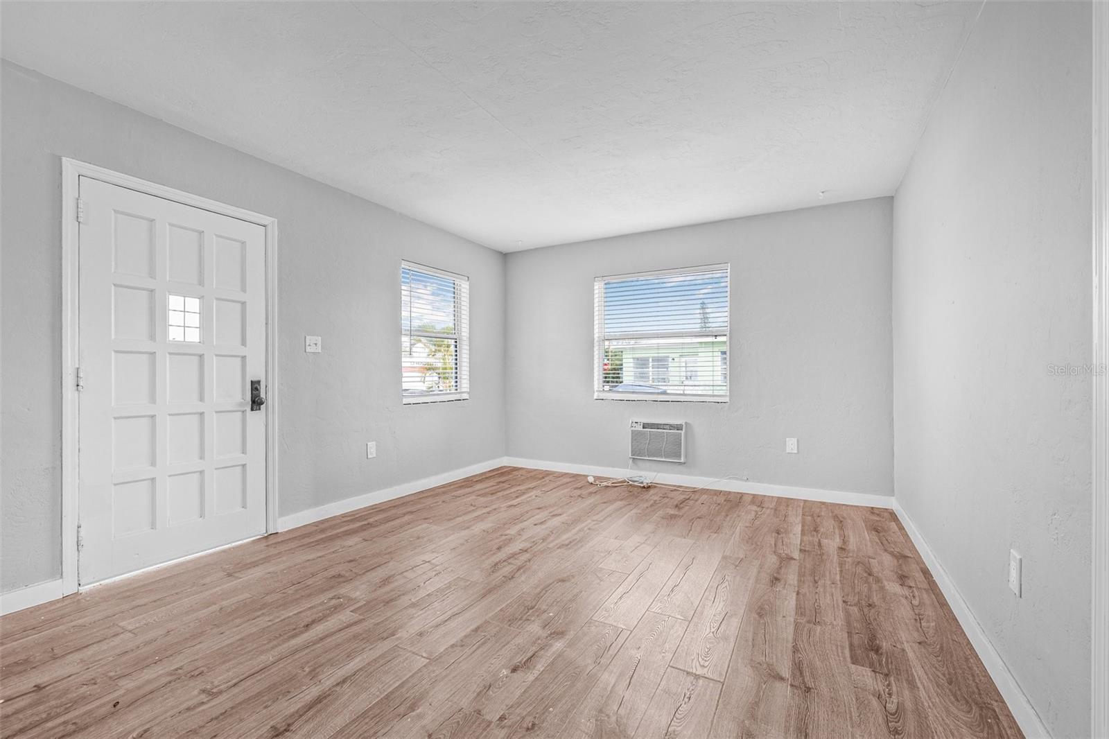 30 LYNN WAY, MADEIRA BEACH, FL, 33708