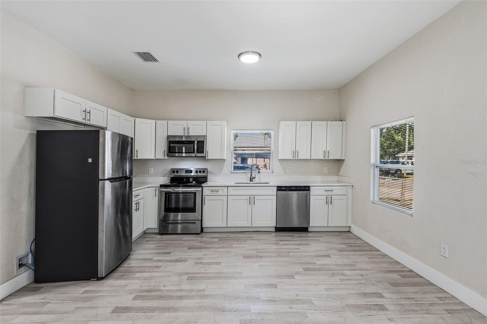 2423 E 19TH AVE, TAMPA, FL, 33605