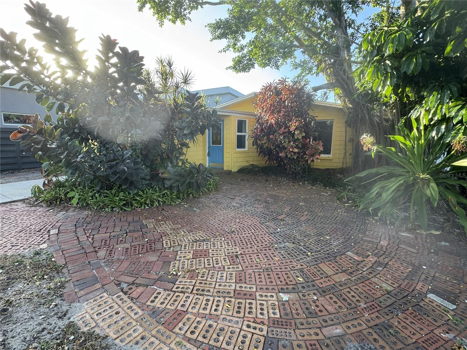 2380 BAY ST, SARASOTA, FL, 34237