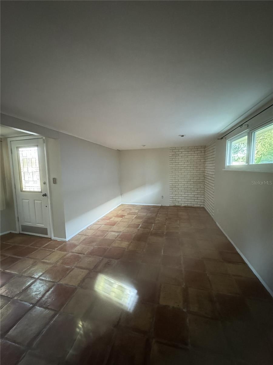 2380 BAY ST, SARASOTA, FL, 34237