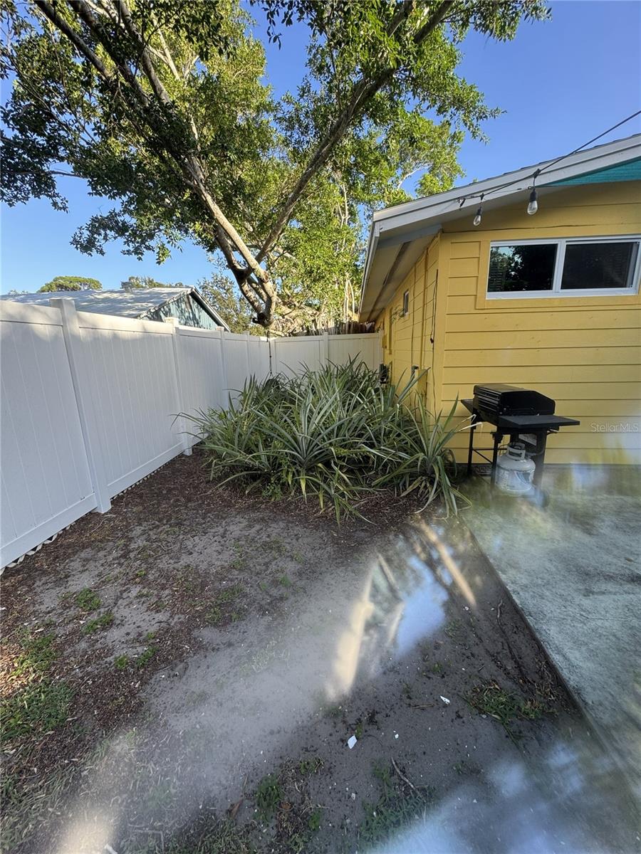 2380 BAY ST, SARASOTA, FL, 34237