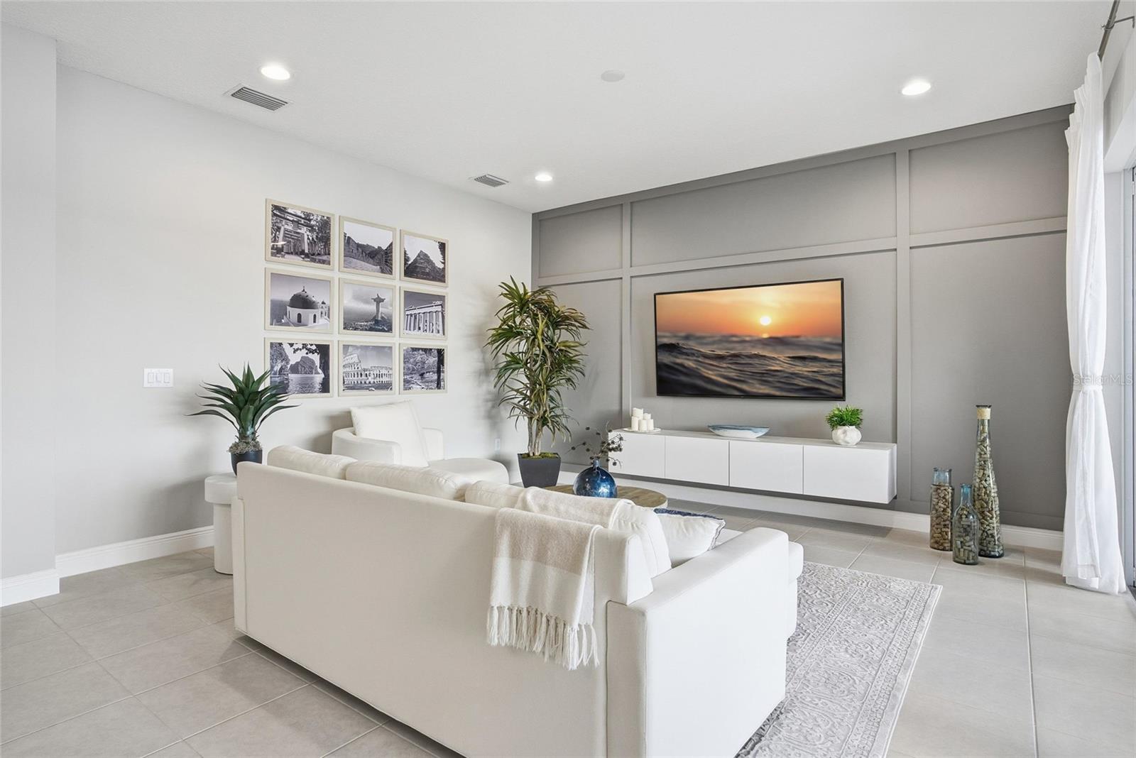 30600 CHESAPEAKE BAY DR, WESLEY CHAPEL, FL, 33543