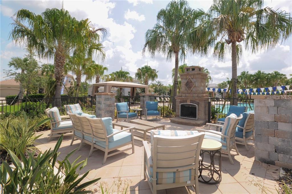 30600 CHESAPEAKE BAY DR, WESLEY CHAPEL, FL, 33543