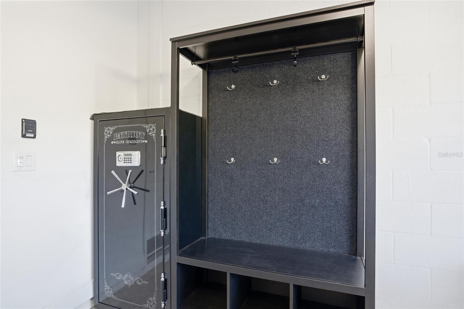 30600 CHESAPEAKE BAY DR, WESLEY CHAPEL, FL, 33543