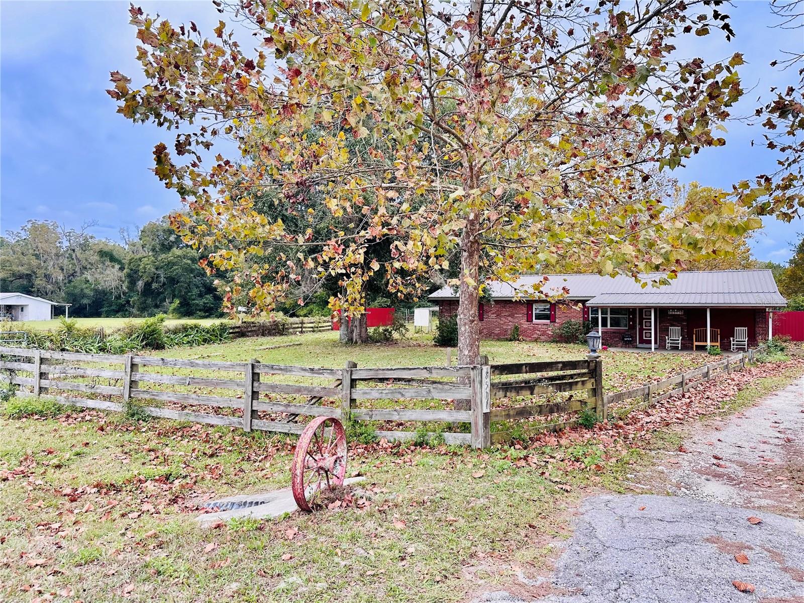 8571 S COUNTY ROAD 231, LAKE BUTLER, FL, 32054