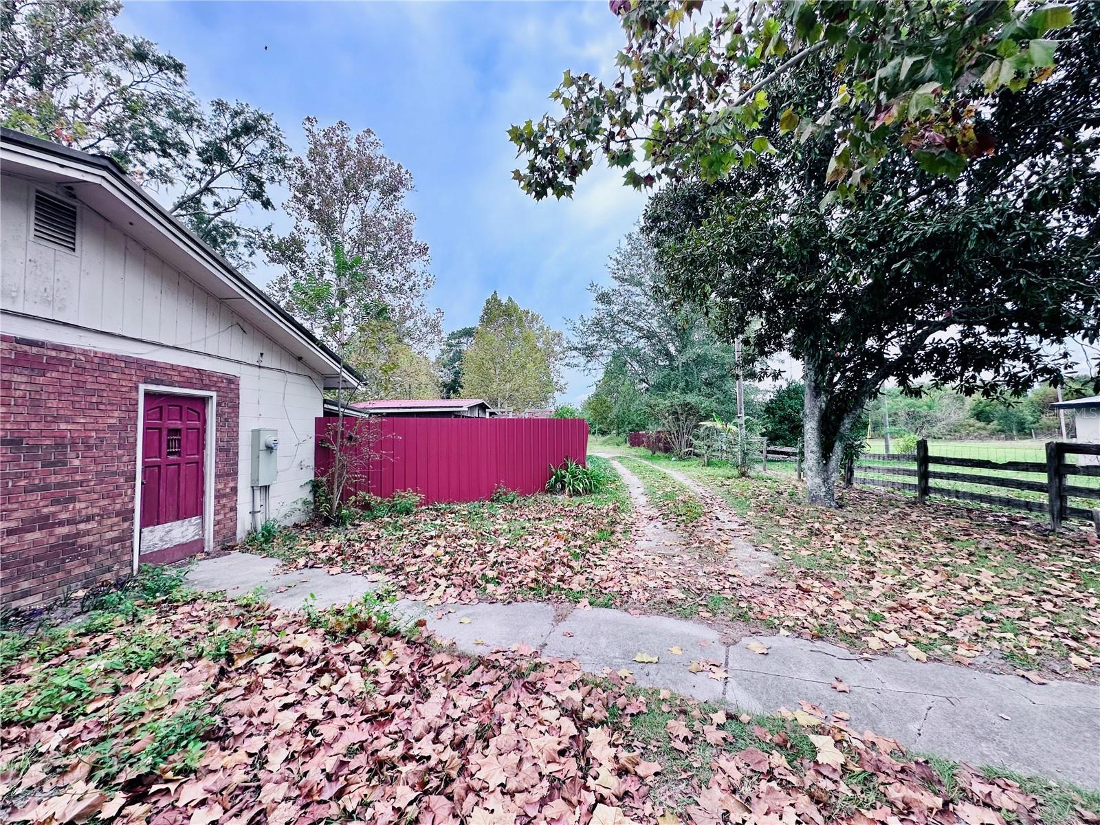 8571 S COUNTY ROAD 231, LAKE BUTLER, FL, 32054