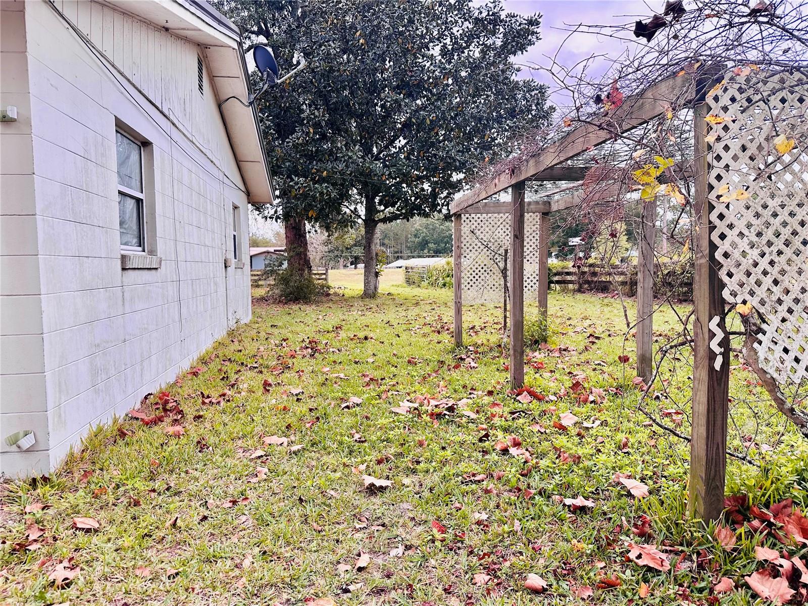 8571 S COUNTY ROAD 231, LAKE BUTLER, FL, 32054