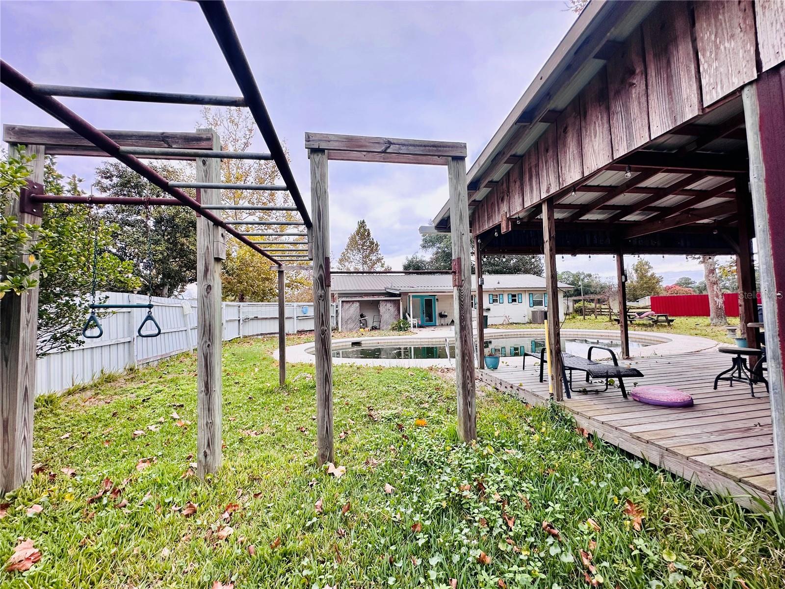 8571 S COUNTY ROAD 231, LAKE BUTLER, FL, 32054