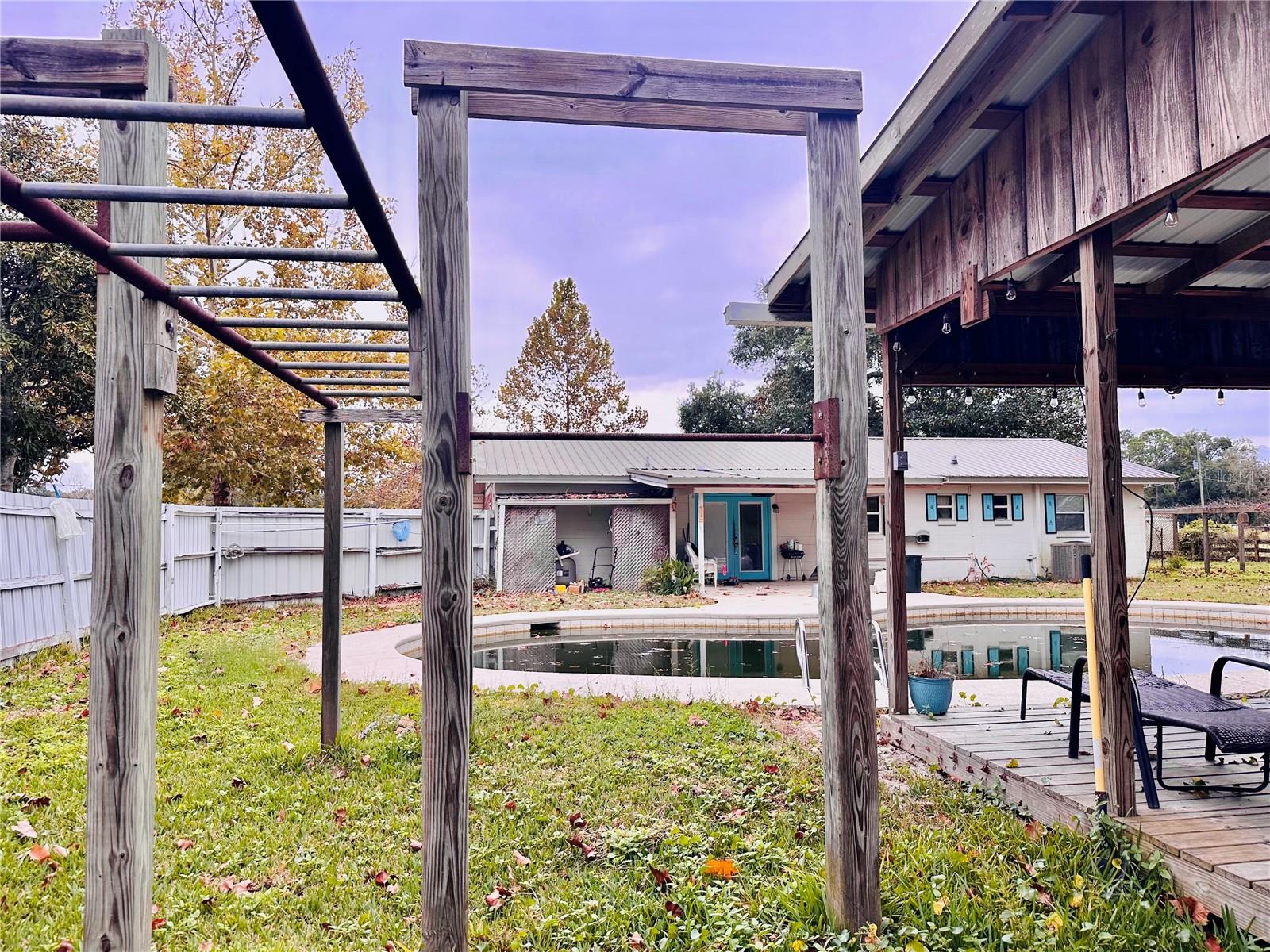 8571 S COUNTY ROAD 231, LAKE BUTLER, FL, 32054