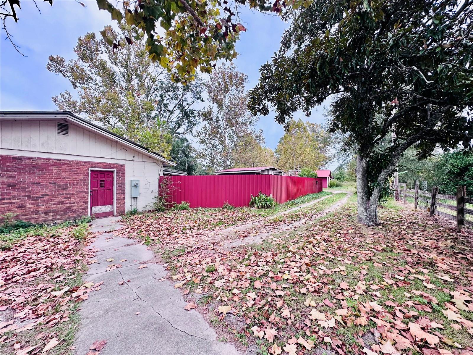 8571 S COUNTY ROAD 231, LAKE BUTLER, FL, 32054