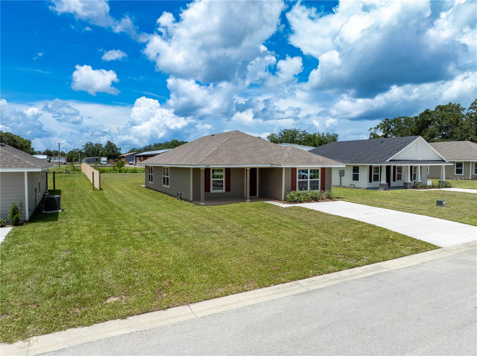 1945 N ROBERTS TRL, BELL, FL, 32619