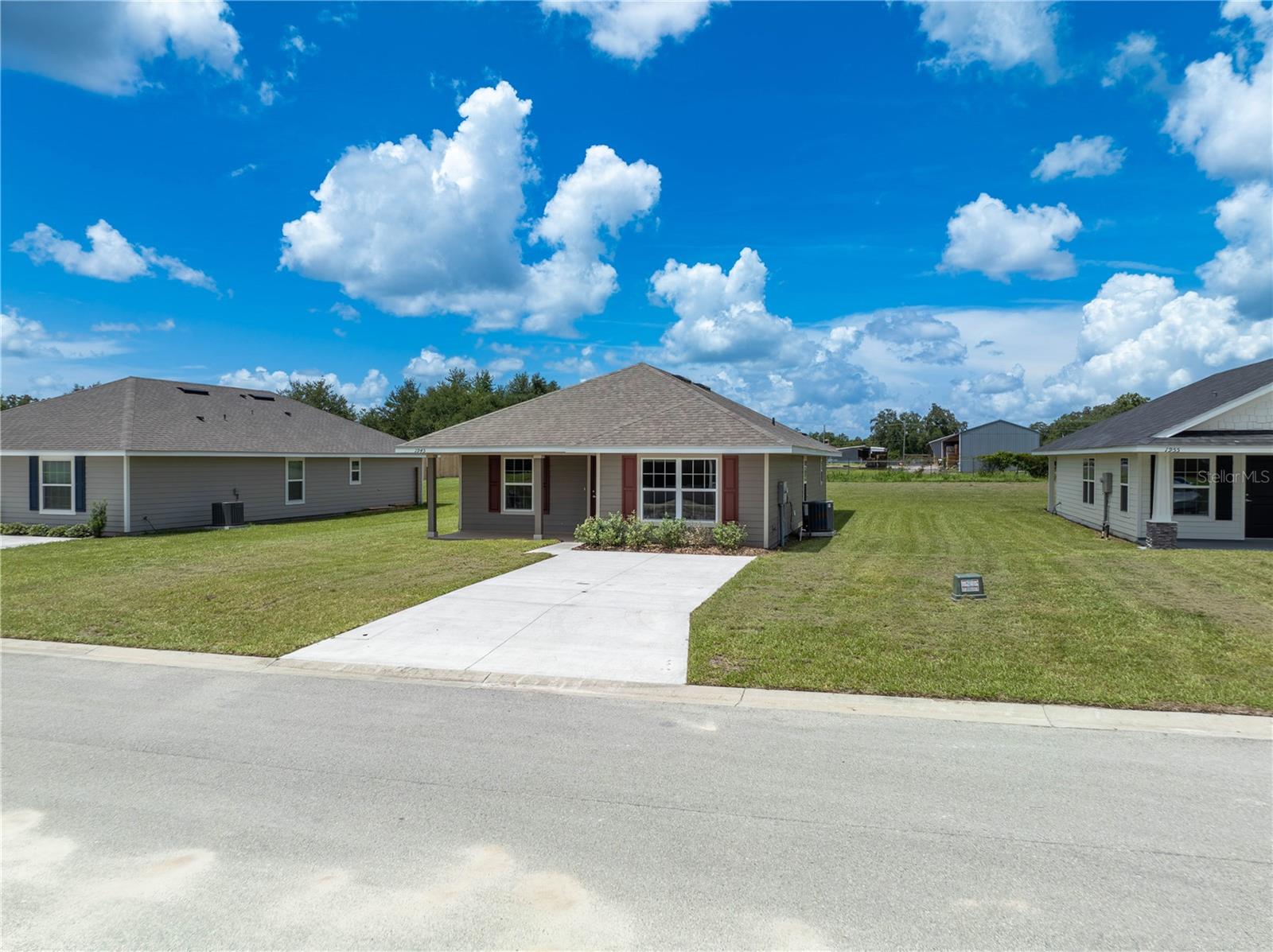 1945 N ROBERTS TRL, BELL, FL, 32619