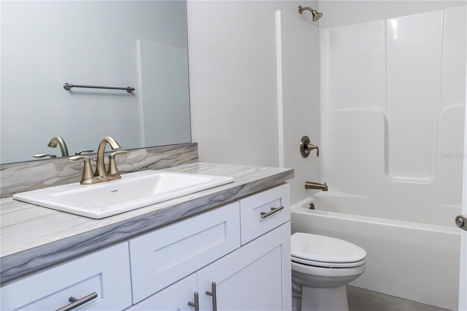 1945 N ROBERTS TRL, BELL, FL, 32619