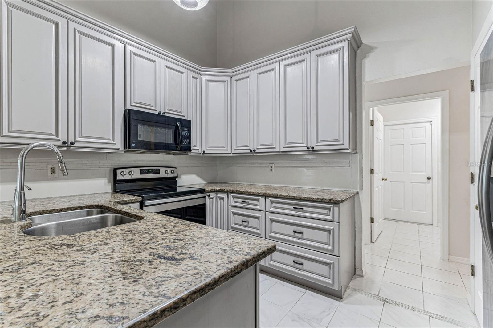 7206 RIDGEPORT DR, TAMPA, FL, 33647