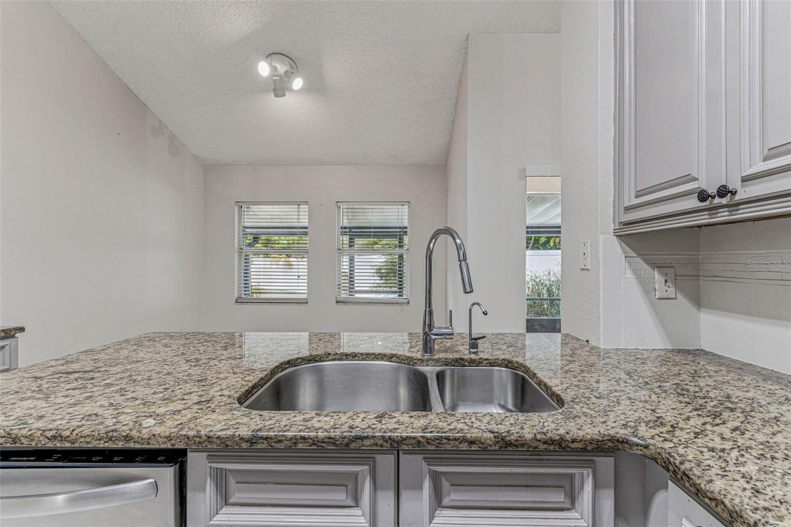 7206 RIDGEPORT DR, TAMPA, FL, 33647