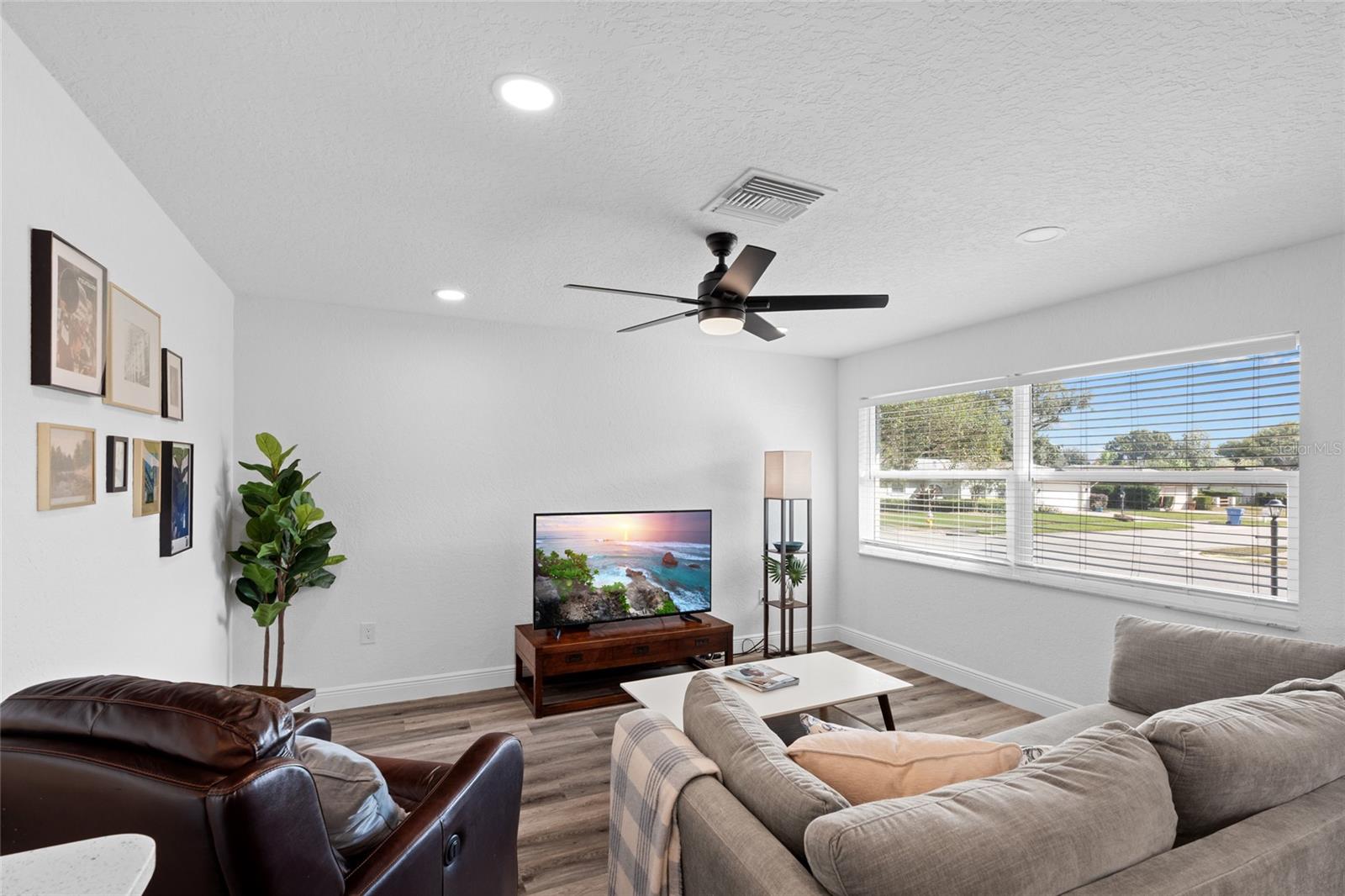 3229 PARKWAY PL, PALM HARBOR, FL, 34684