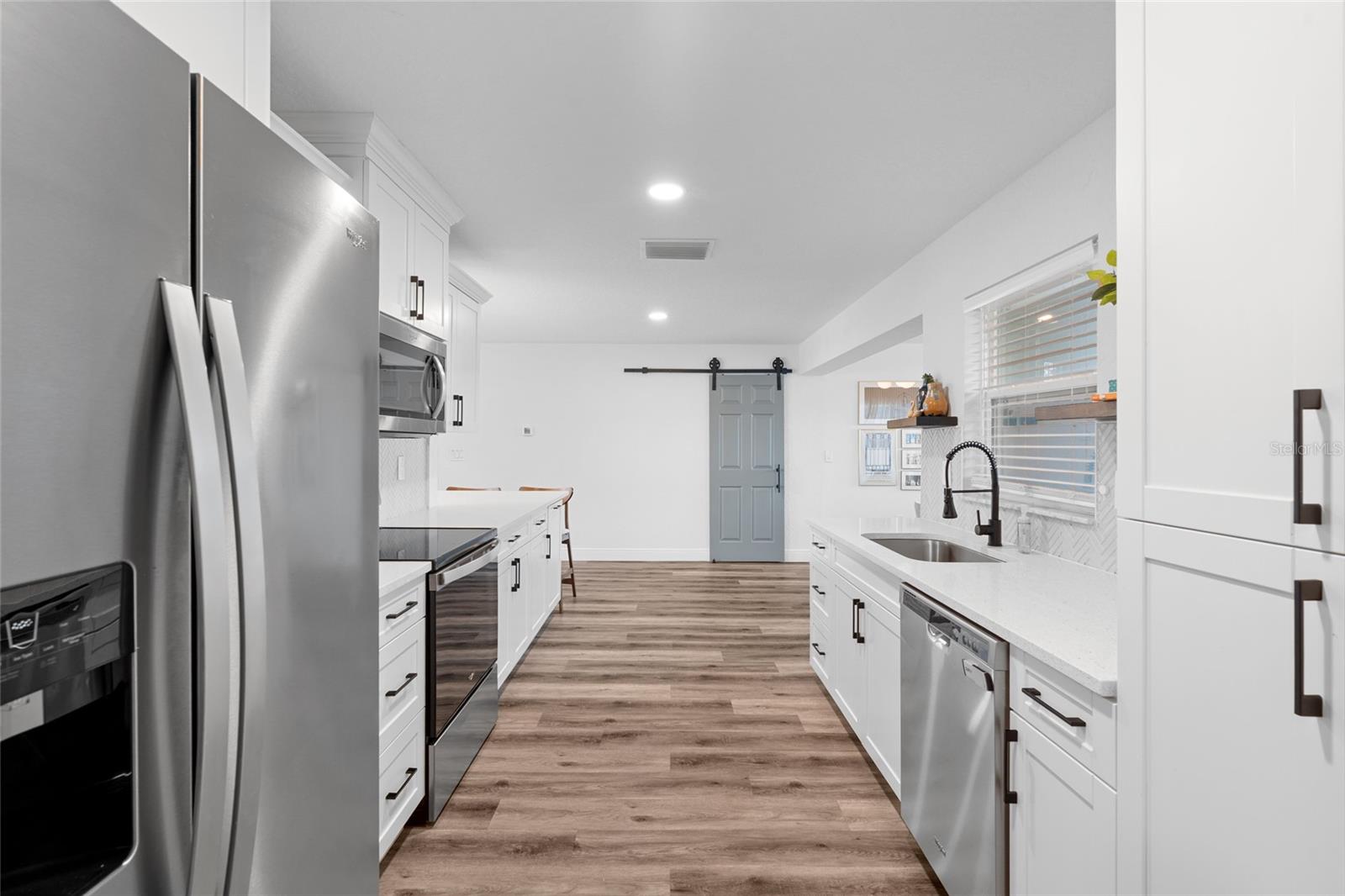 3229 PARKWAY PL, PALM HARBOR, FL, 34684